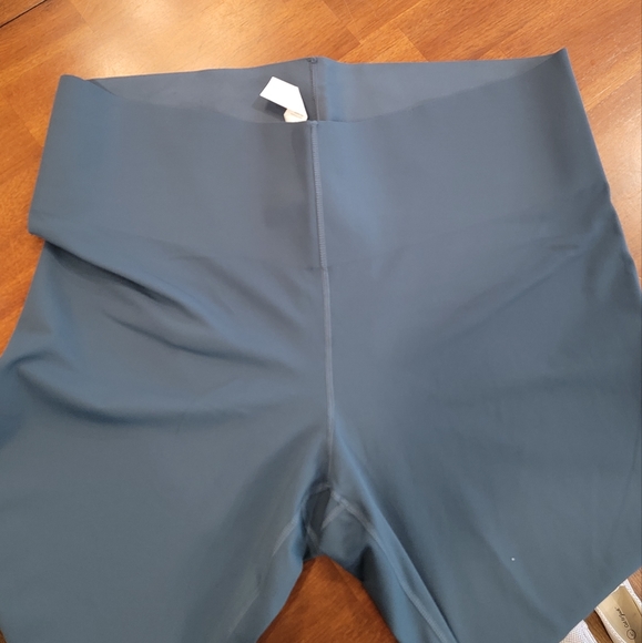 Fabletics High-Waist Minimalist Leggings - Picture 2 of 4